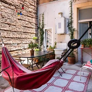 Casa Costa Gissoni Aeroporto di Catania Fontana Rossa